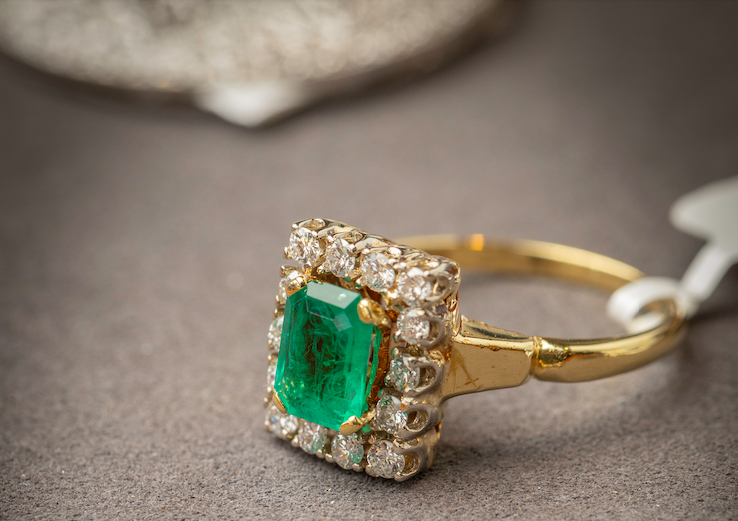 Antique and vintage jewelry