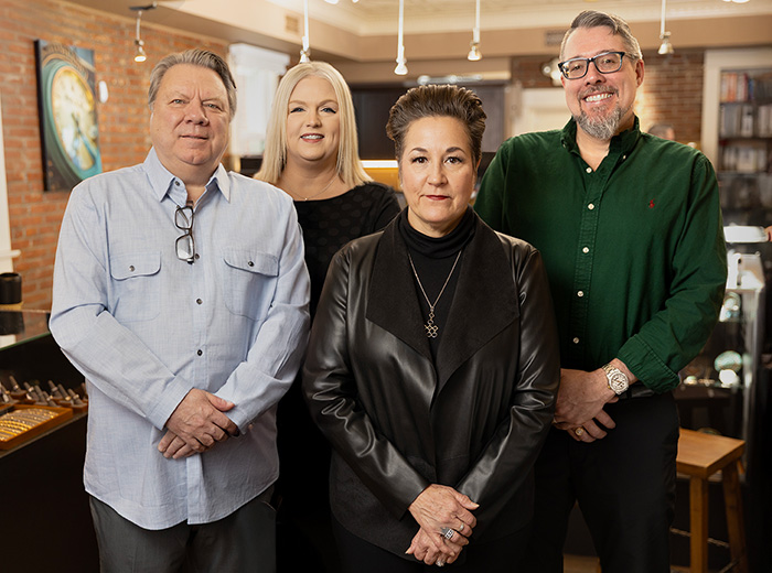 Used Jewelry Buyer Team